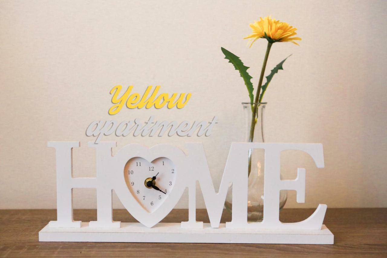 Yellow Apartment Few Steps From Metro Prag Dış mekan fotoğraf